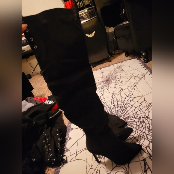 Dolls Kill Black Suade Knee High Boots (6.5)(NWOB) - Picture 3 of 4